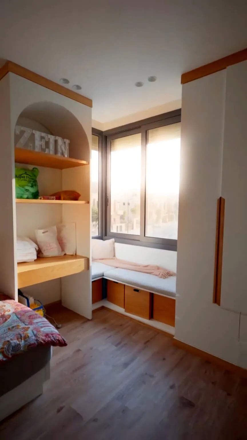 Cozy kids’ bedrooom